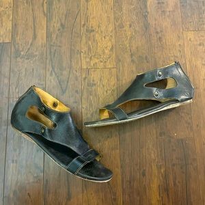 Bedstu crafted leather black gladiator flat sandals size 10 Bed Stu